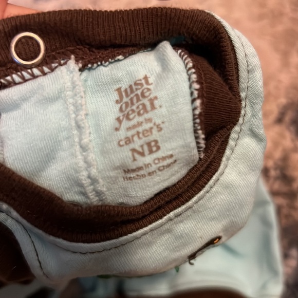 Newborn romper lot (B-5) - Picture 11 of 11